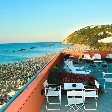 Giovanna Regina Hotel Gabicce Mare Dış mekan fotoğraf