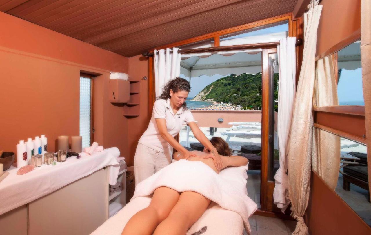 Giovanna Regina Hotel Gabicce Mare Dış mekan fotoğraf